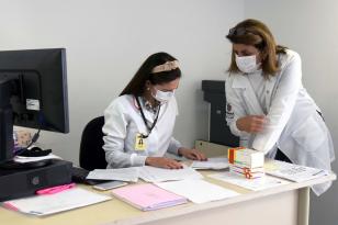 Farmácias do Estado auxiliam no enfrentamento à pandemia com apoio da Celepar